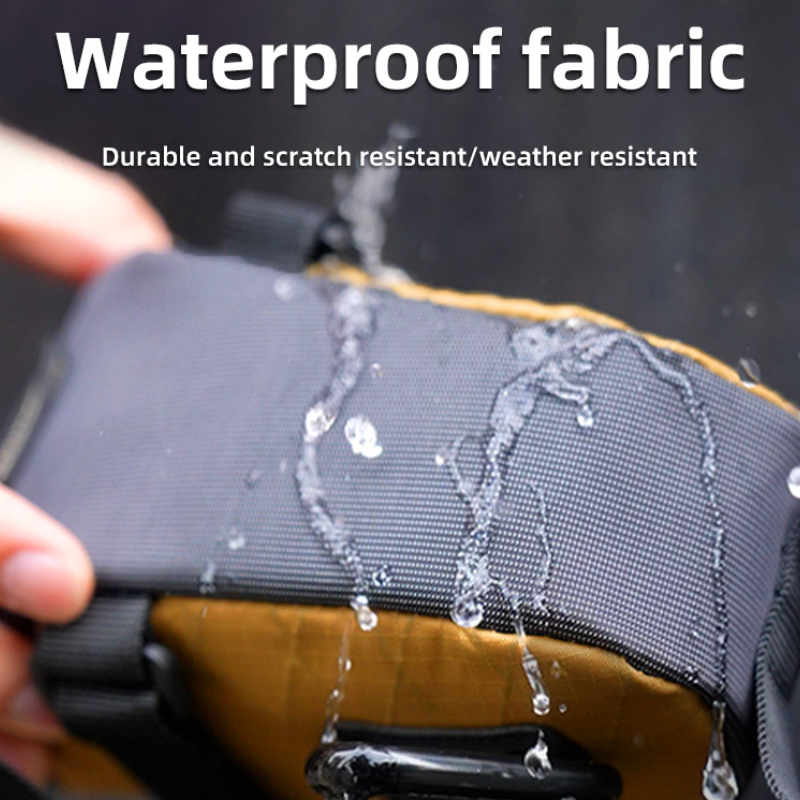 ULAC サイクリングシートバッグ 0.6/1/1.3L マ - Cycling Commuter Backpack Waterproof のレビューと価格